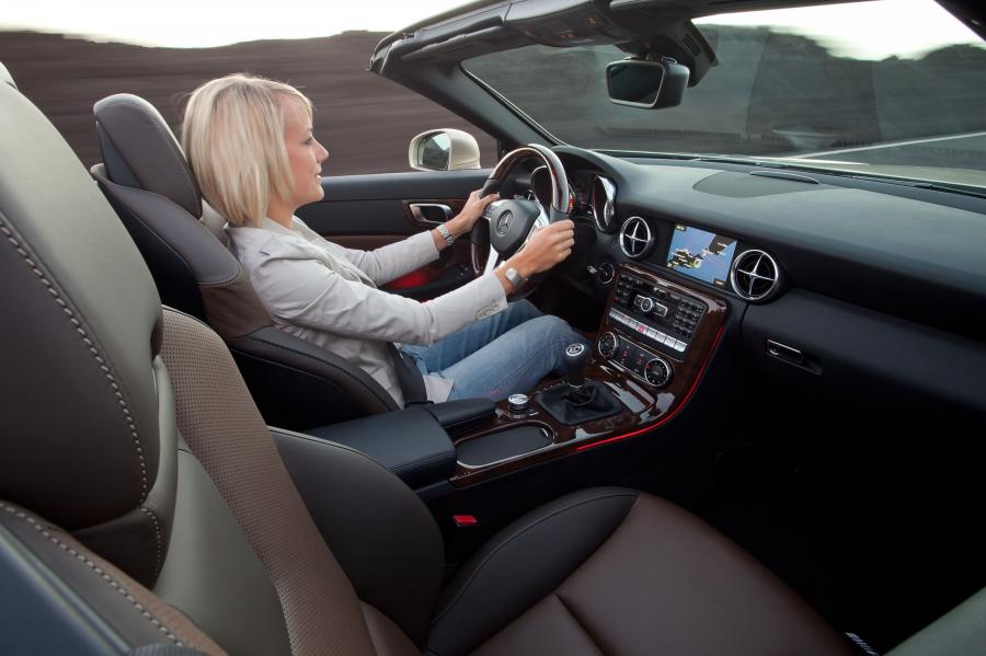  Mercedes-Benz SLK-Class 2012 года  (фото 27 из 36)